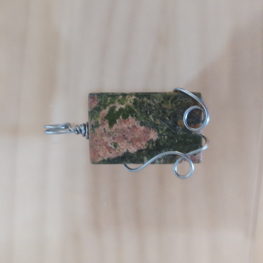 Wire Wrapped Pendant - Picture 2 of 2